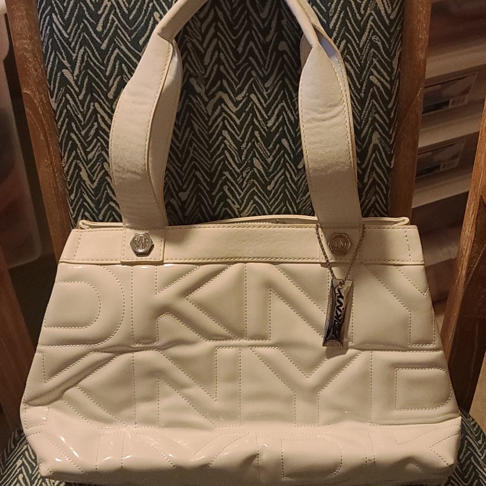 DKNY active purse